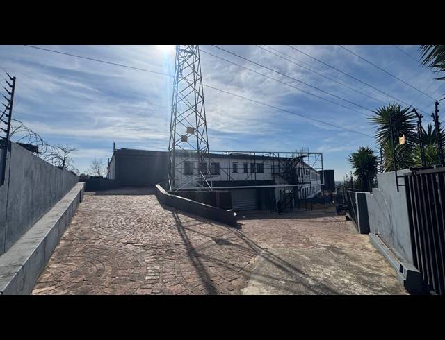 1,178M² WAREHOUSE TO LET IN WYNBERG